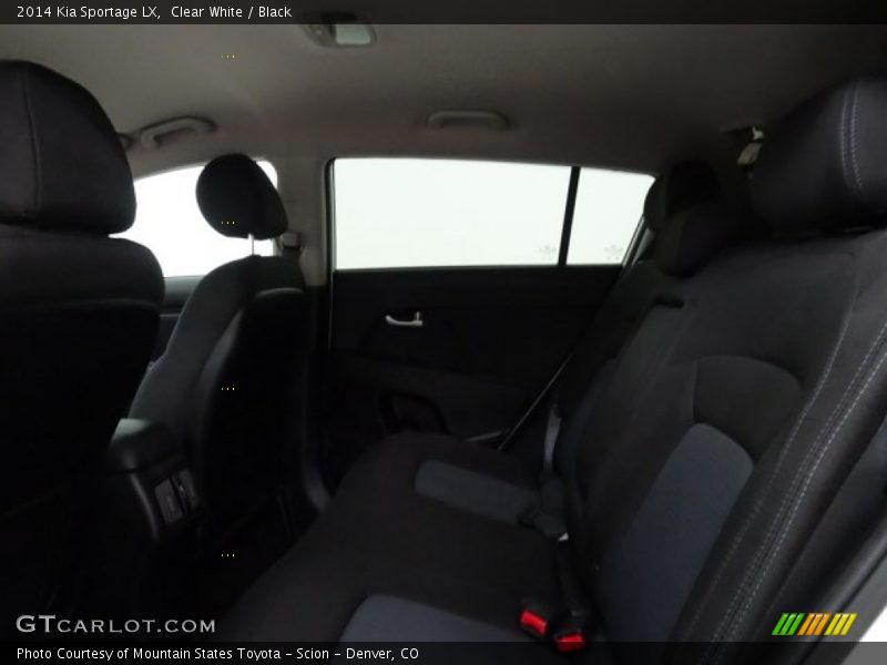 Clear White / Black 2014 Kia Sportage LX