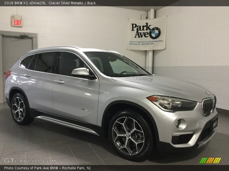 Glacier Silver Metallic / Black 2018 BMW X1 xDrive28i
