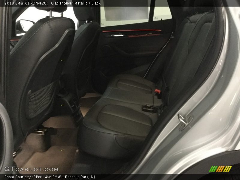 Glacier Silver Metallic / Black 2018 BMW X1 xDrive28i