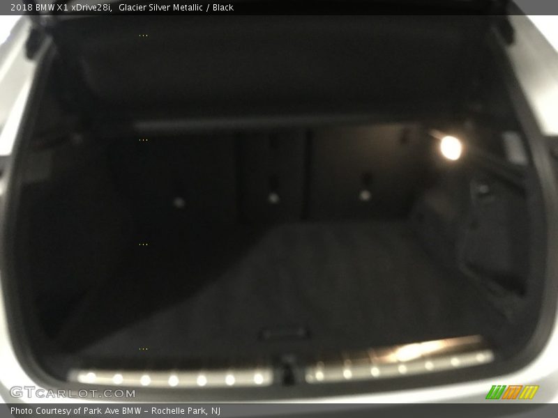 Glacier Silver Metallic / Black 2018 BMW X1 xDrive28i