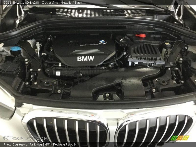 Glacier Silver Metallic / Black 2018 BMW X1 xDrive28i