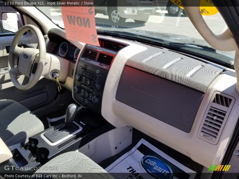 Ingot Silver Metallic / Stone 2010 Ford Escape XLS