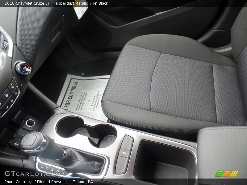 Pepperdust Metallic / Jet Black 2018 Chevrolet Cruze LT
