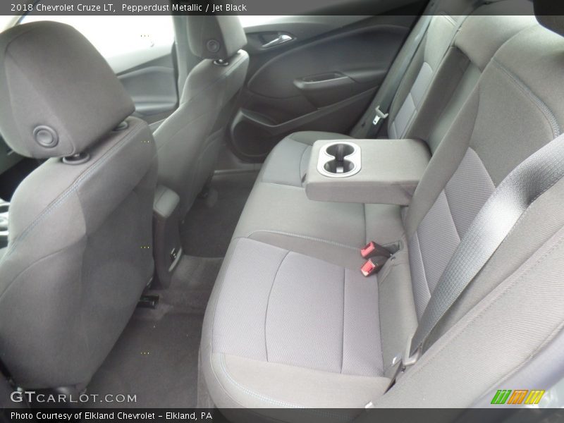 Pepperdust Metallic / Jet Black 2018 Chevrolet Cruze LT