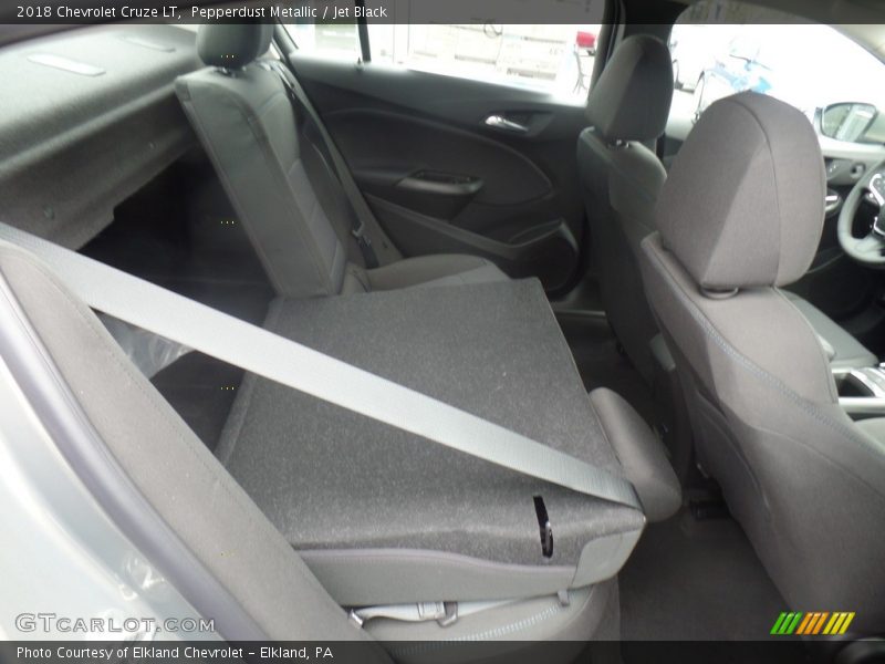 Pepperdust Metallic / Jet Black 2018 Chevrolet Cruze LT