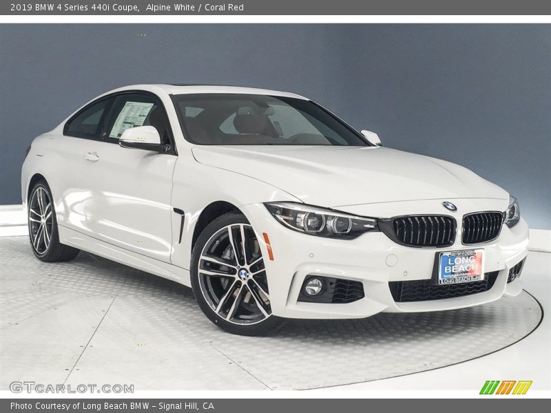 Front 3/4 View of 2019 4 Series 440i Coupe