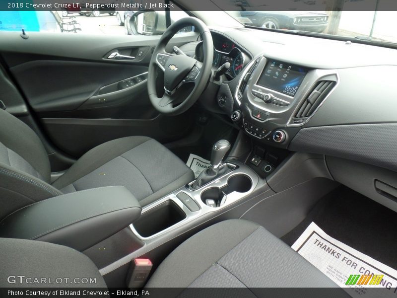 Pepperdust Metallic / Jet Black 2018 Chevrolet Cruze LT