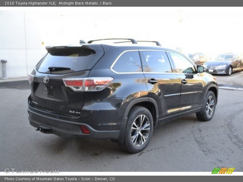 Midnight Black Metallic / Black 2016 Toyota Highlander XLE