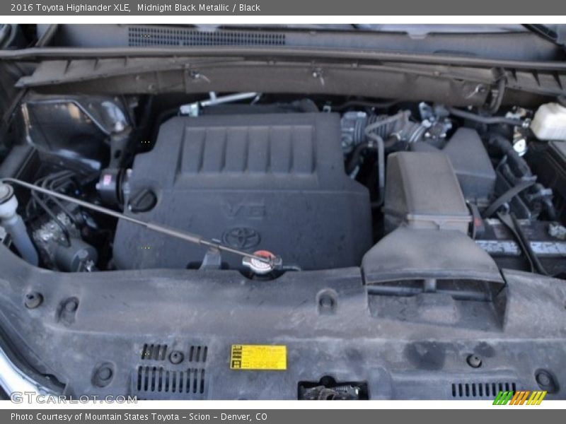 Midnight Black Metallic / Black 2016 Toyota Highlander XLE