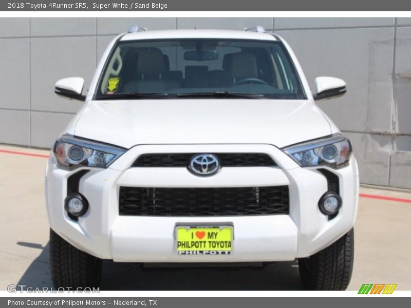 Super White / Sand Beige 2018 Toyota 4Runner SR5