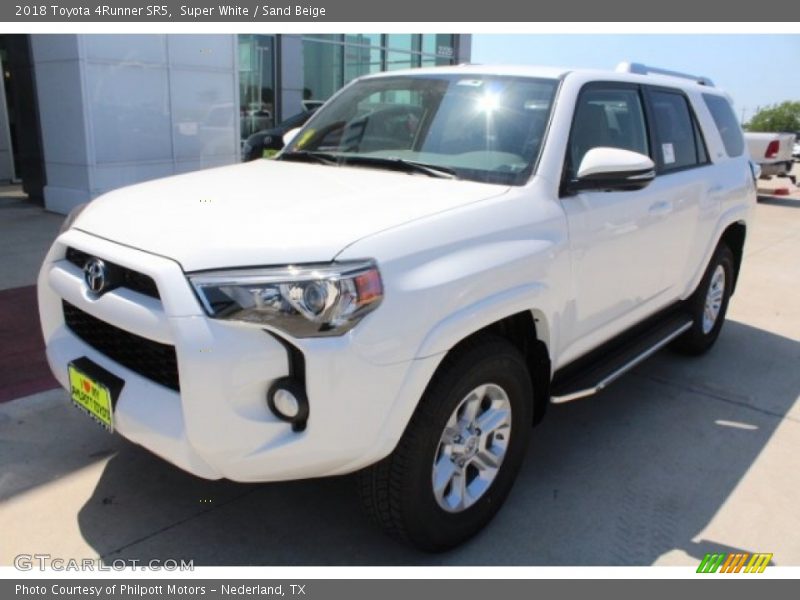 Super White / Sand Beige 2018 Toyota 4Runner SR5