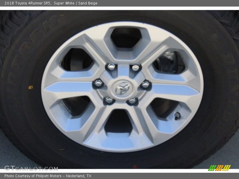 Super White / Sand Beige 2018 Toyota 4Runner SR5