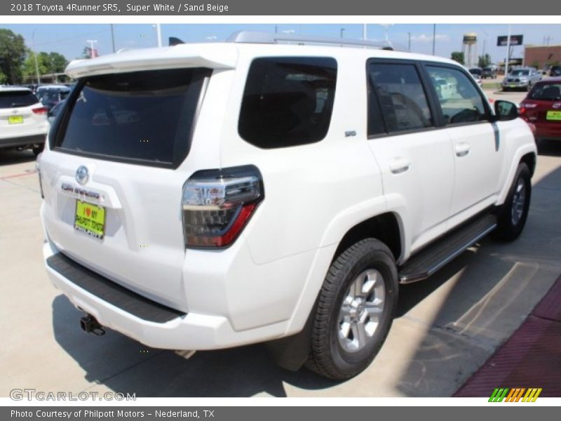 Super White / Sand Beige 2018 Toyota 4Runner SR5