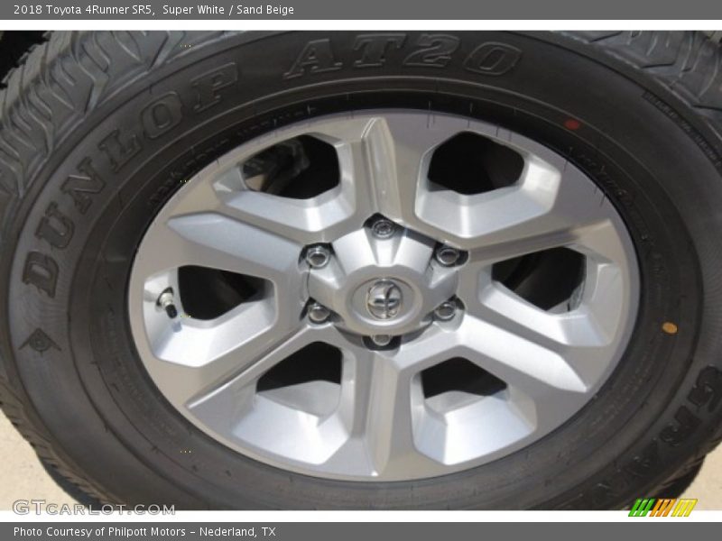 Super White / Sand Beige 2018 Toyota 4Runner SR5