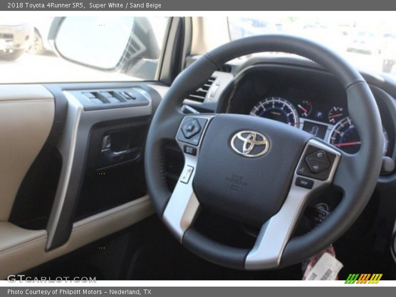 Super White / Sand Beige 2018 Toyota 4Runner SR5