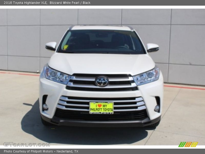 Blizzard White Pearl / Black 2018 Toyota Highlander XLE