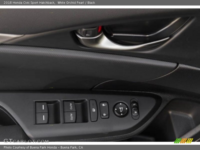 White Orchid Pearl / Black 2018 Honda Civic Sport Hatchback