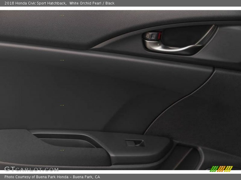 White Orchid Pearl / Black 2018 Honda Civic Sport Hatchback