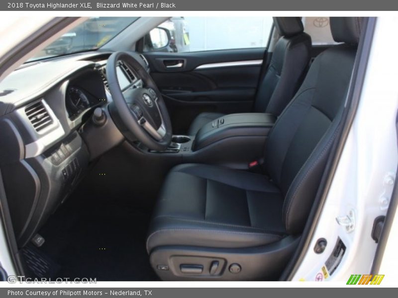 Blizzard White Pearl / Black 2018 Toyota Highlander XLE