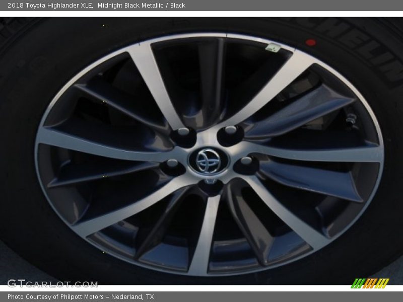 Midnight Black Metallic / Black 2018 Toyota Highlander XLE