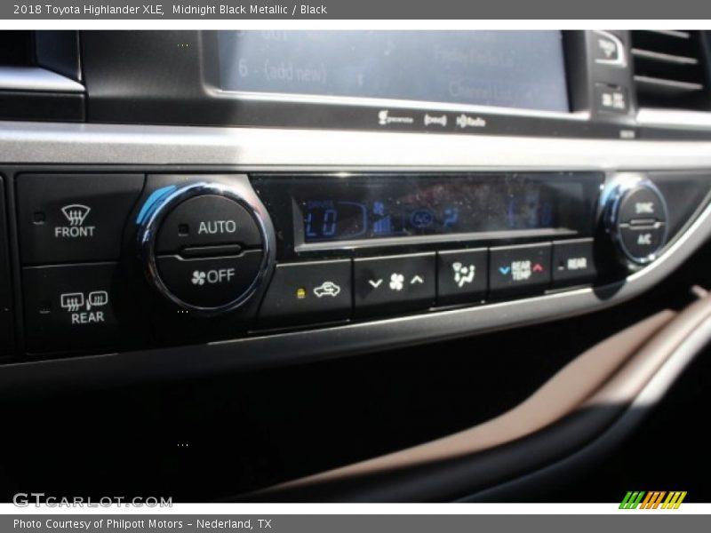 Midnight Black Metallic / Black 2018 Toyota Highlander XLE