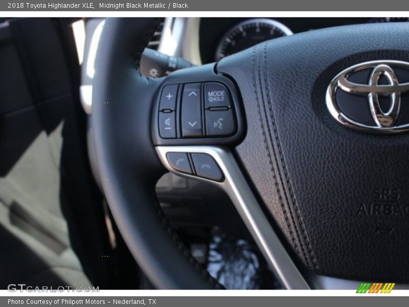 Midnight Black Metallic / Black 2018 Toyota Highlander XLE