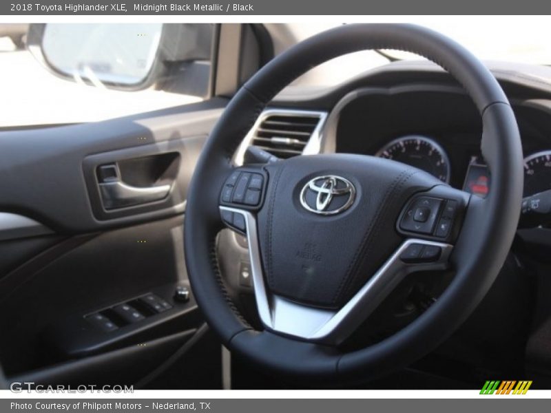 Midnight Black Metallic / Black 2018 Toyota Highlander XLE