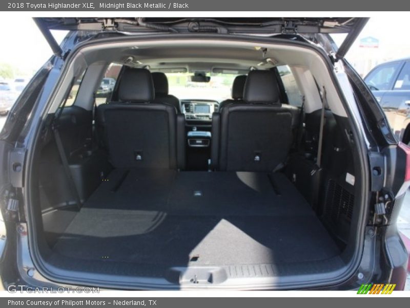 Midnight Black Metallic / Black 2018 Toyota Highlander XLE