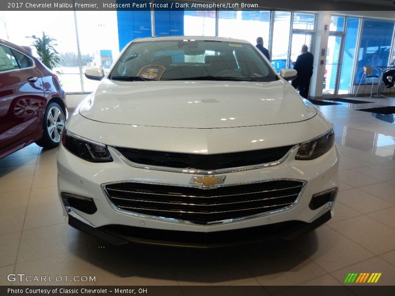 Iridescent Pearl Tricoat / Dark Atmosphere/Loft Brown 2017 Chevrolet Malibu Premier