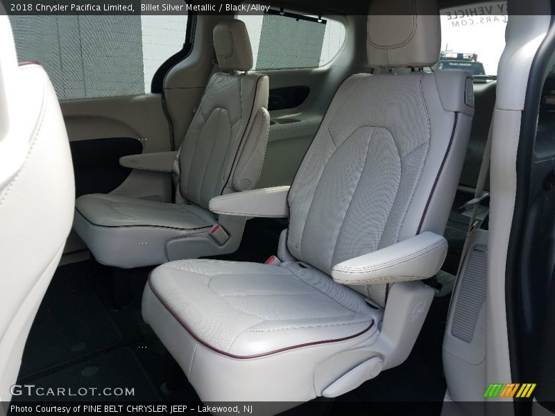 Billet Silver Metallic / Black/Alloy 2018 Chrysler Pacifica Limited