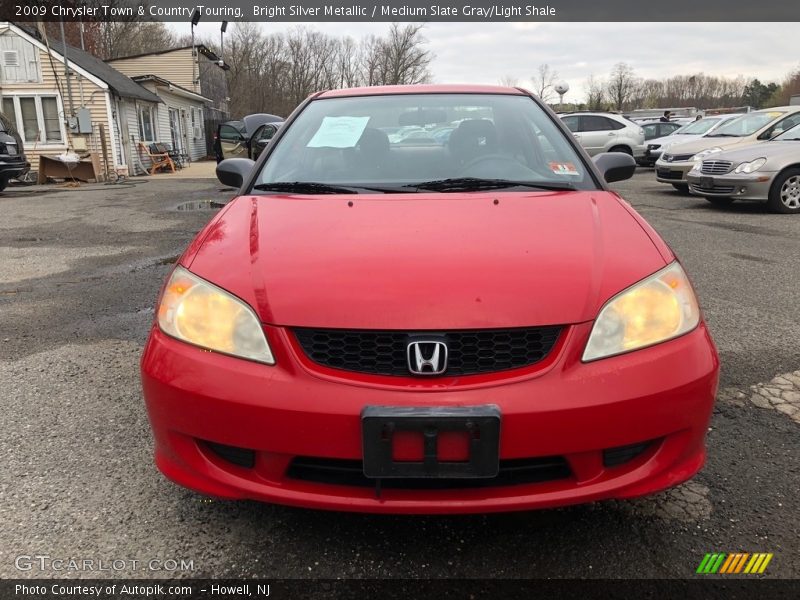 Bright Silver Metallic / Medium Slate Gray/Light Shale 2009 Chrysler Town & Country Touring