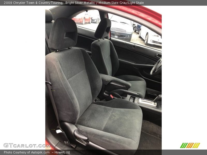 Bright Silver Metallic / Medium Slate Gray/Light Shale 2009 Chrysler Town & Country Touring