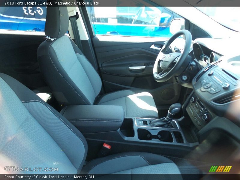 Magnetic / Charcoal Black 2018 Ford Escape SE 4WD