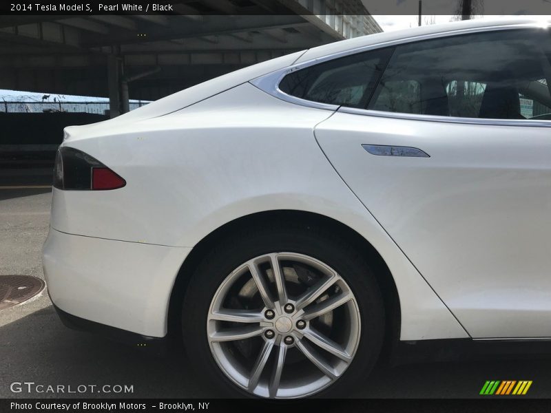 Pearl White / Black 2014 Tesla Model S