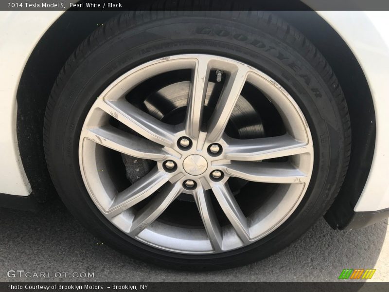 Pearl White / Black 2014 Tesla Model S