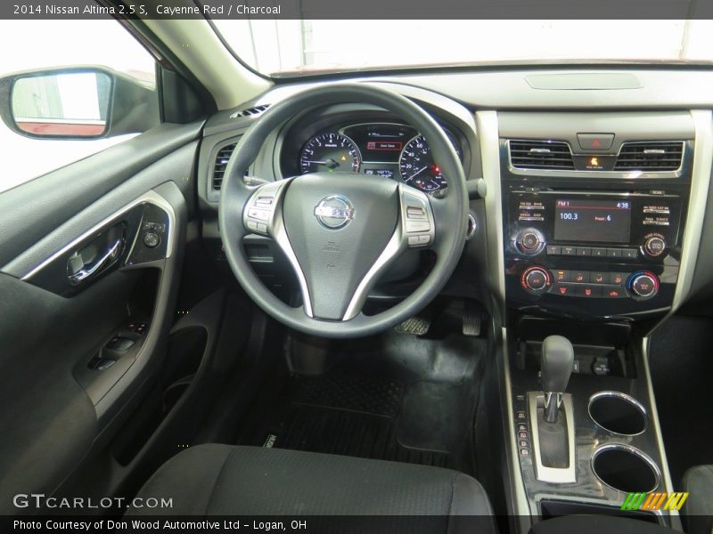 Cayenne Red / Charcoal 2014 Nissan Altima 2.5 S