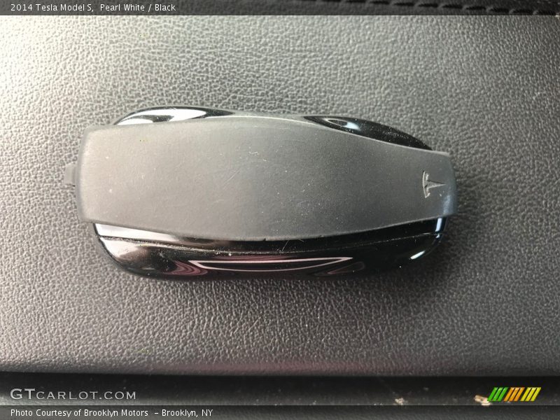 Keys of 2014 Model S 