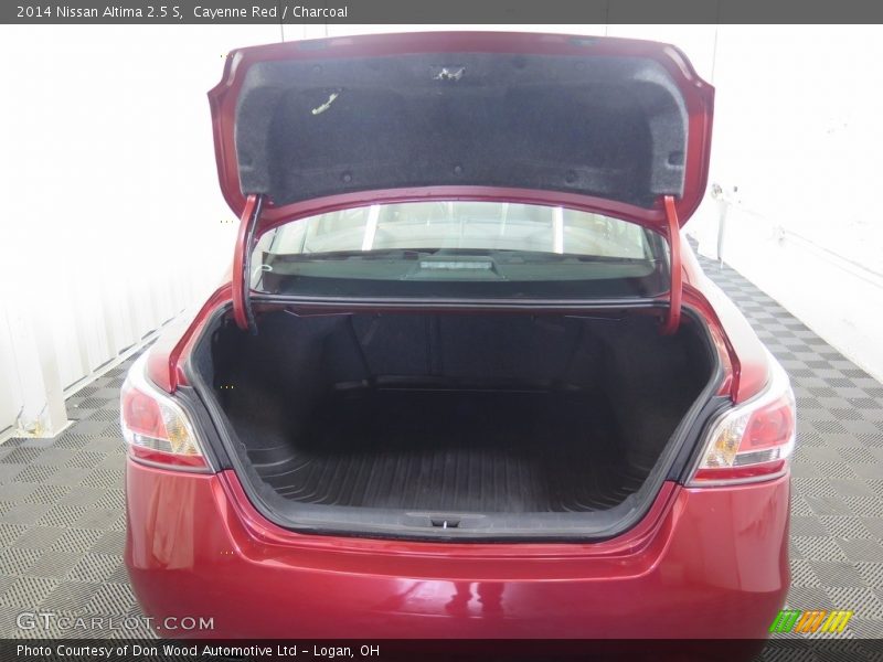 Cayenne Red / Charcoal 2014 Nissan Altima 2.5 S