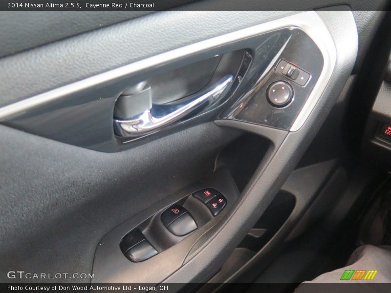 Cayenne Red / Charcoal 2014 Nissan Altima 2.5 S