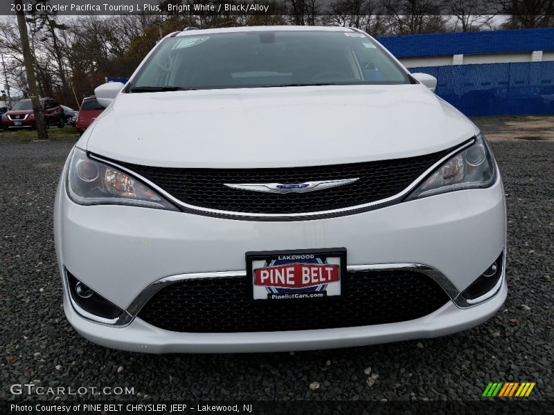 Bright White / Black/Alloy 2018 Chrysler Pacifica Touring L Plus