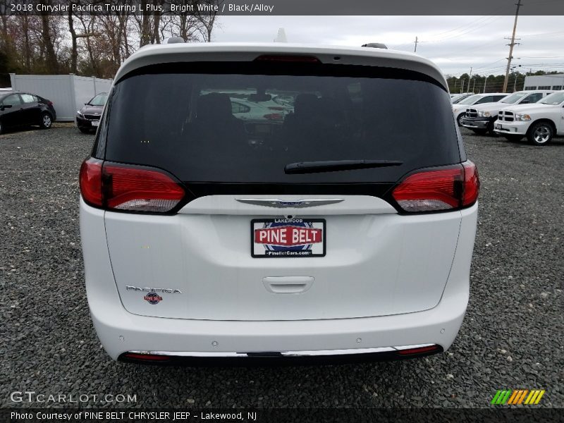 Bright White / Black/Alloy 2018 Chrysler Pacifica Touring L Plus