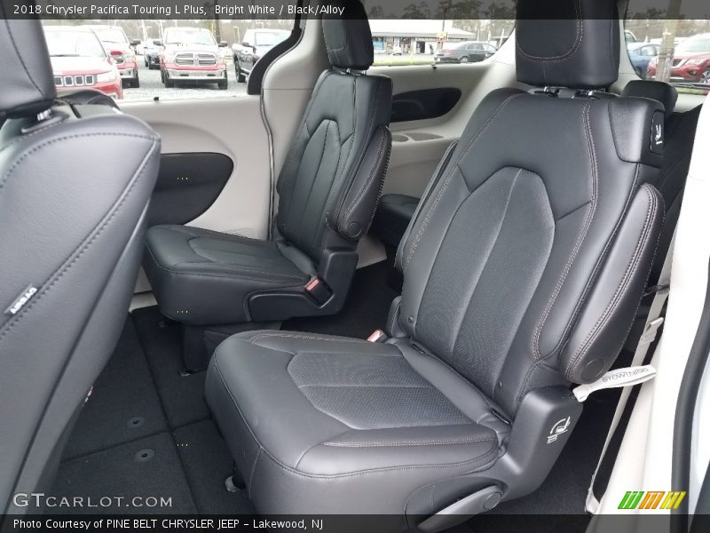 Bright White / Black/Alloy 2018 Chrysler Pacifica Touring L Plus