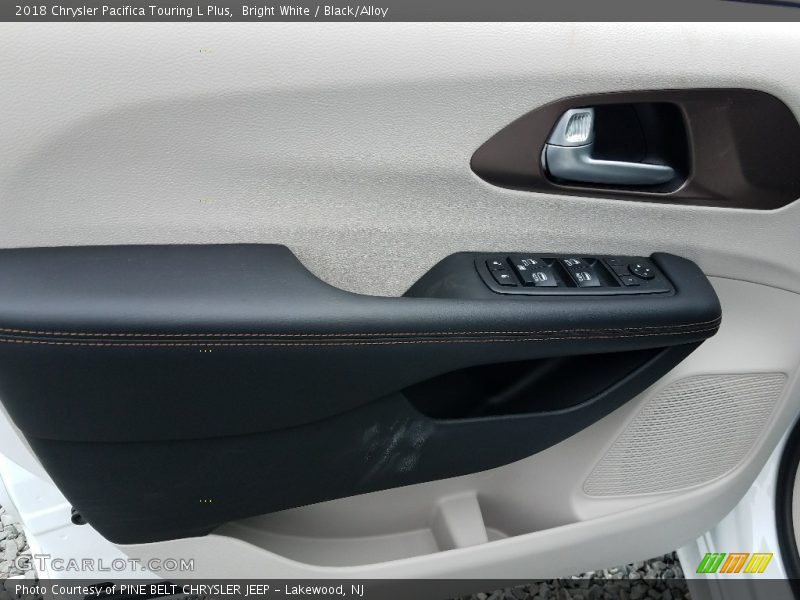 Bright White / Black/Alloy 2018 Chrysler Pacifica Touring L Plus