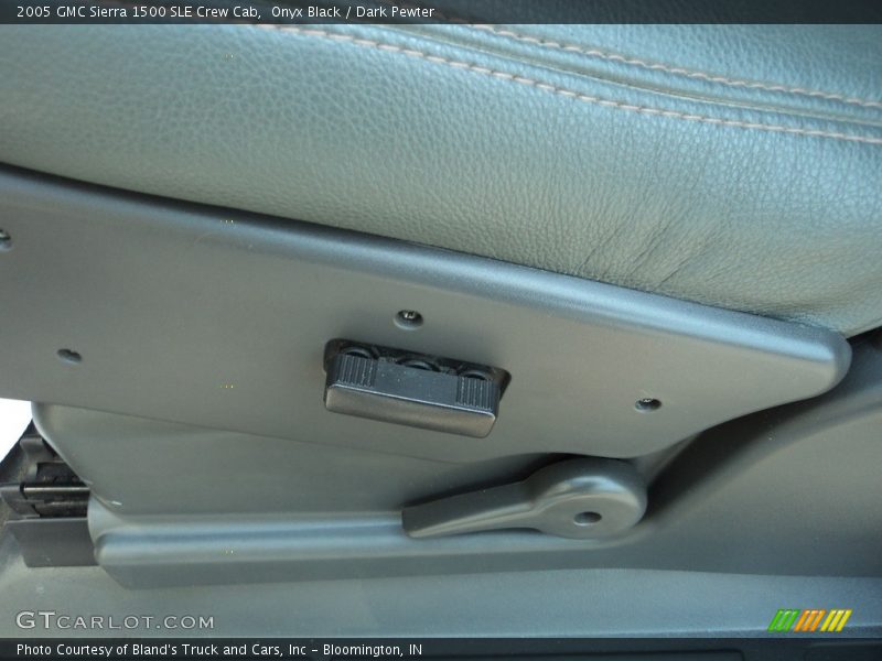 Onyx Black / Dark Pewter 2005 GMC Sierra 1500 SLE Crew Cab