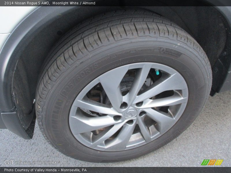 Moonlight White / Almond 2014 Nissan Rogue S AWD