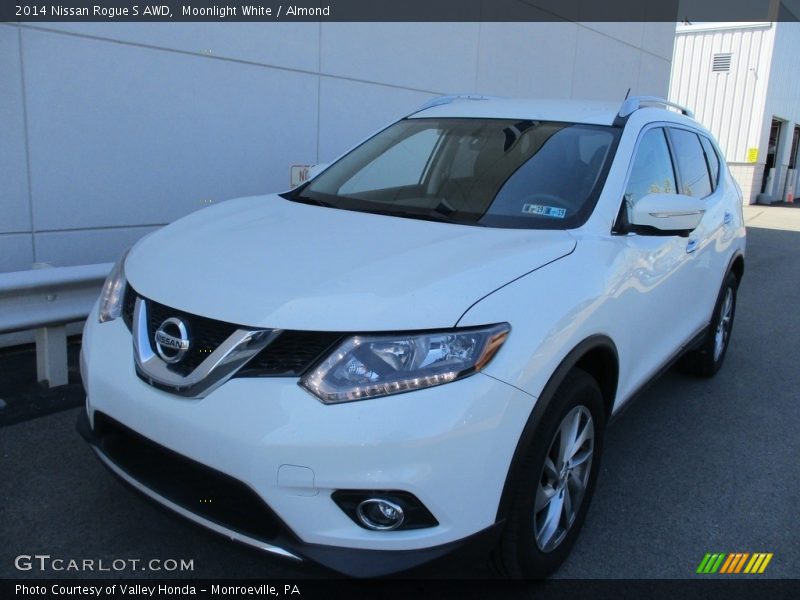 Moonlight White / Almond 2014 Nissan Rogue S AWD