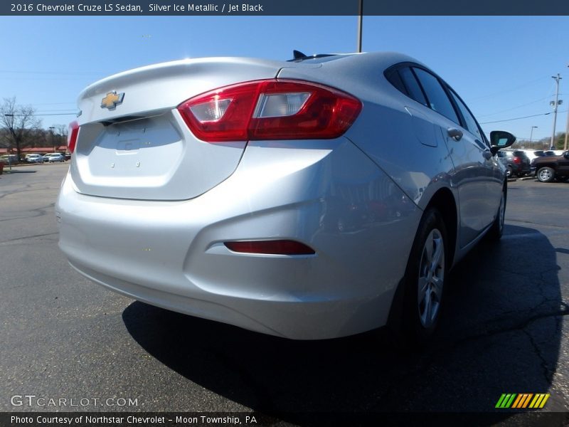 Silver Ice Metallic / Jet Black 2016 Chevrolet Cruze LS Sedan