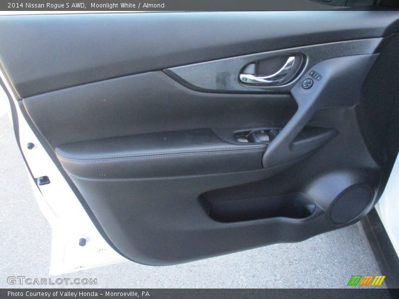 Moonlight White / Almond 2014 Nissan Rogue S AWD