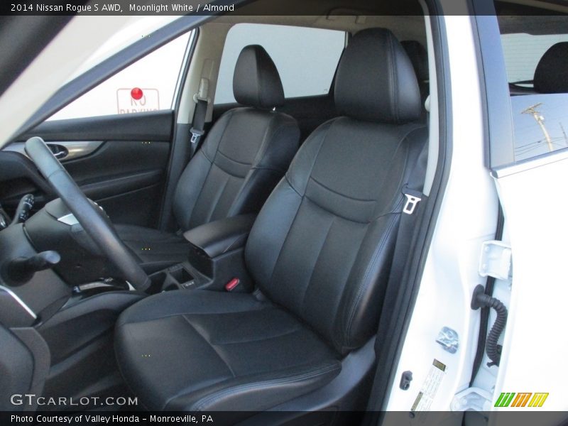 Moonlight White / Almond 2014 Nissan Rogue S AWD