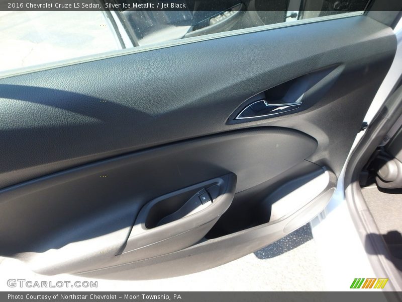 Silver Ice Metallic / Jet Black 2016 Chevrolet Cruze LS Sedan